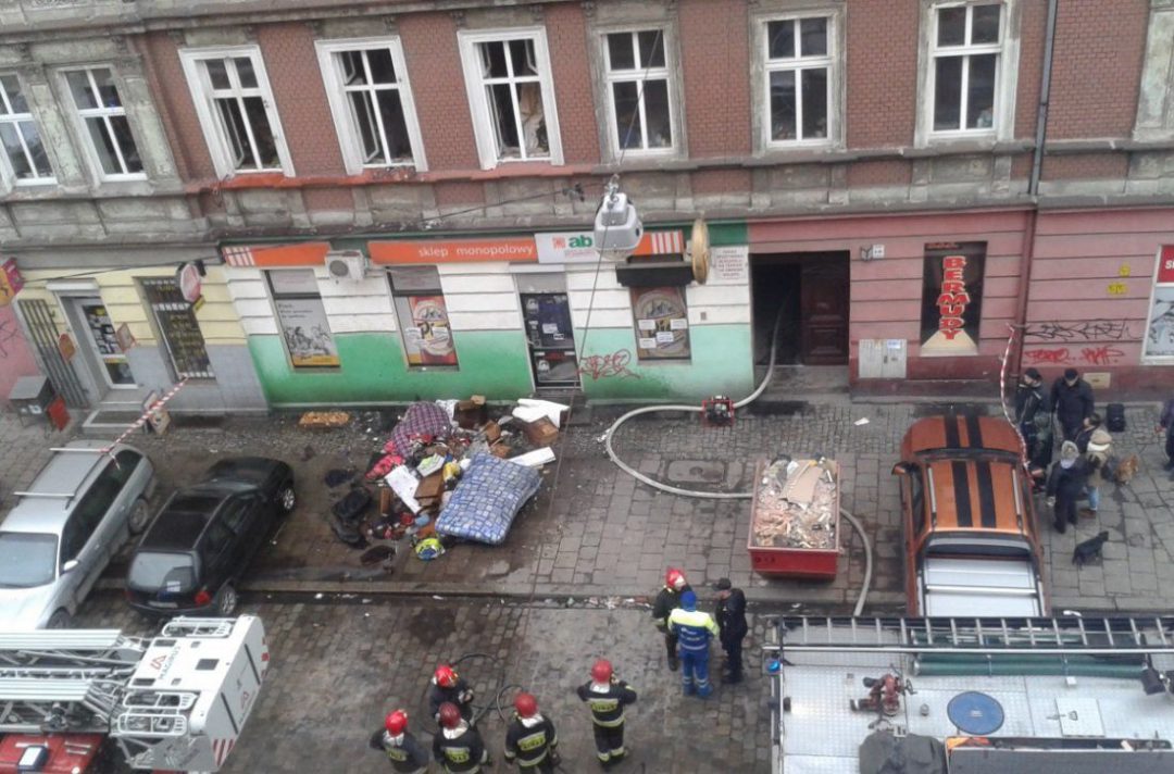 Pożar mieszkania przy ul. Więckowskiego. – MiejscaWeWroclawiu.pl