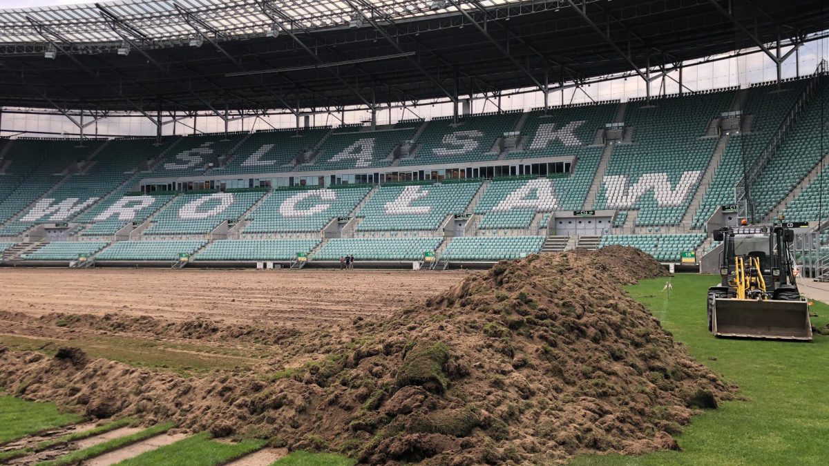 Stadion Wrocław zyska nową murawę za prawie 1 mln złotych.
