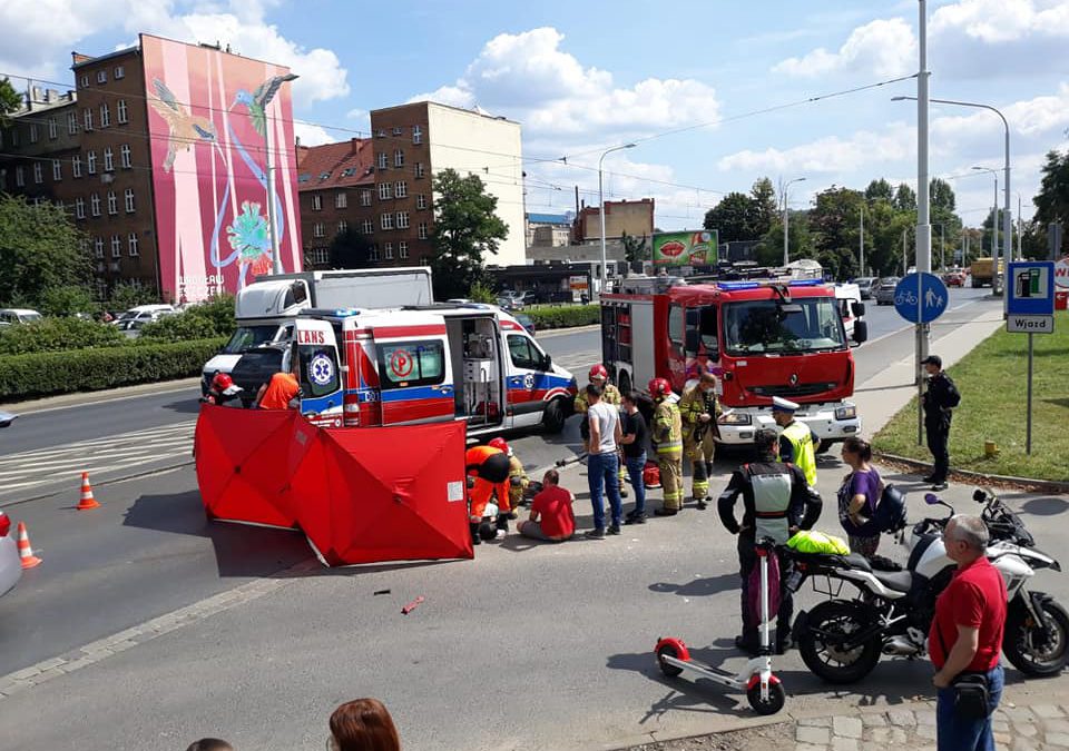 Zderzenie autobusu ze skuterem na ul. Krakowskiej.