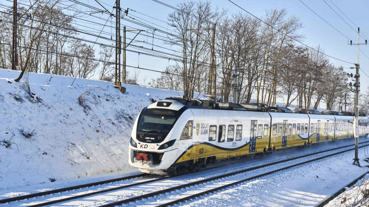 Zmiana rozkładu jazdy Kolei Dolnośląskich – nowe przystanki na trasach pociągów.