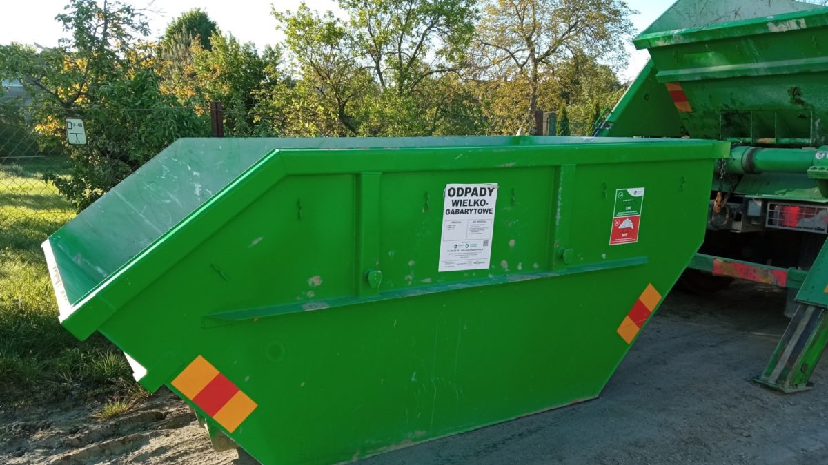 Sprawdź, kiedy na Twojej ulicy pojawi się kontener na odpady wielkogabarytowe.
