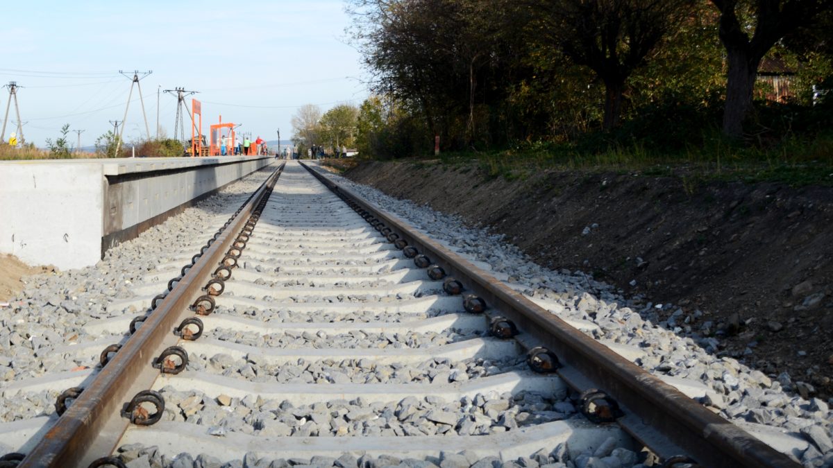 Krok w kierunku przywrócenia połączeń kolejowych do Karpacza.