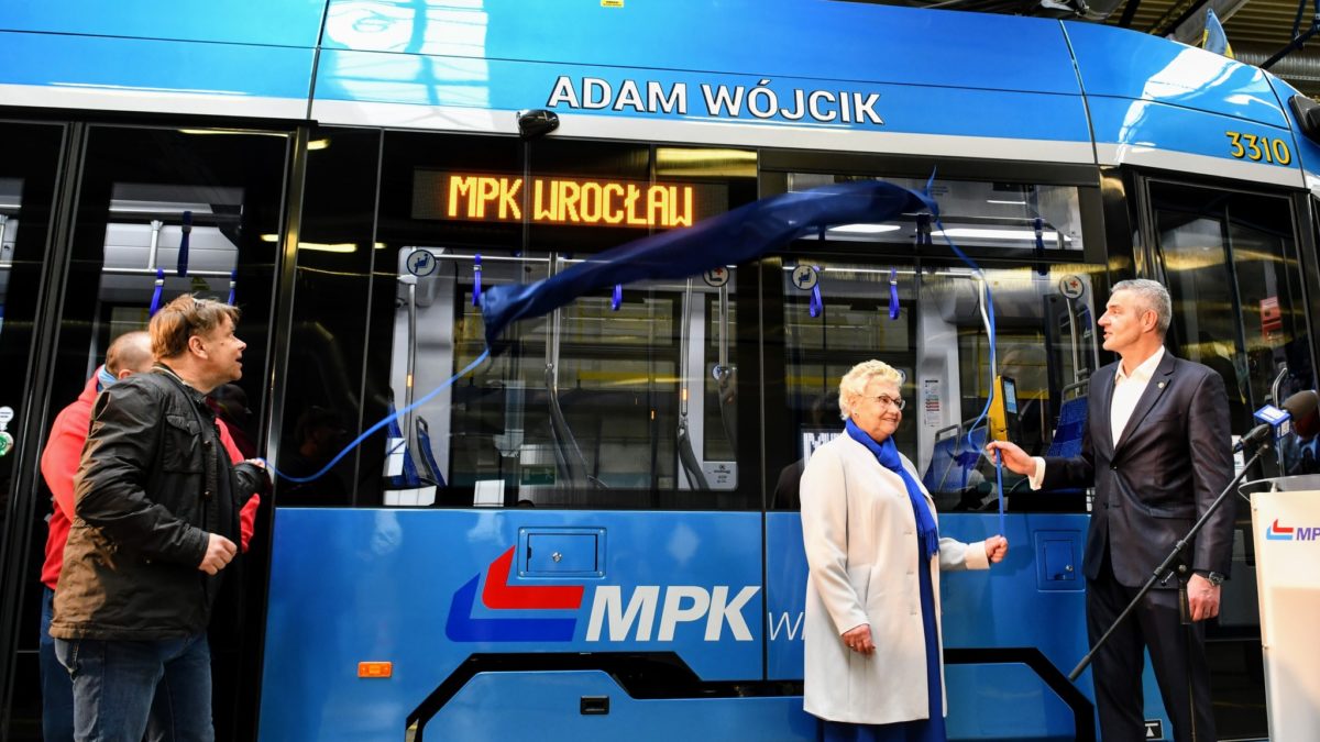 Kolejny wrocławski tramwaj zyskał swojego patrona.