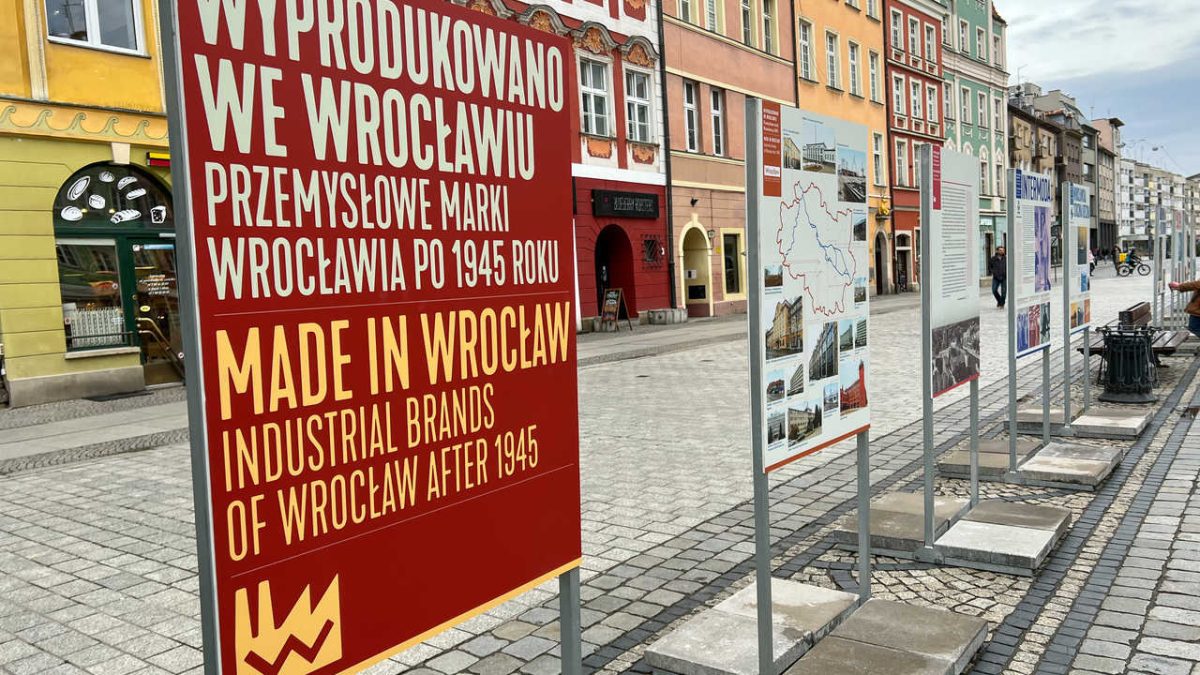 Pafawag, Pollena, Hutmen i Fadroma – czyli wystawa plenerowa „Wyprodukowano we Wrocławiu”.