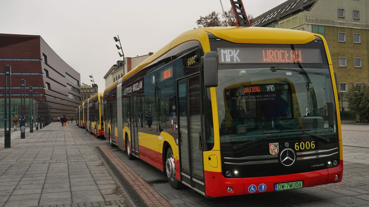 Linia K – pierwsza w pełni elektryczna linia autobusowa we Wrocławiu.