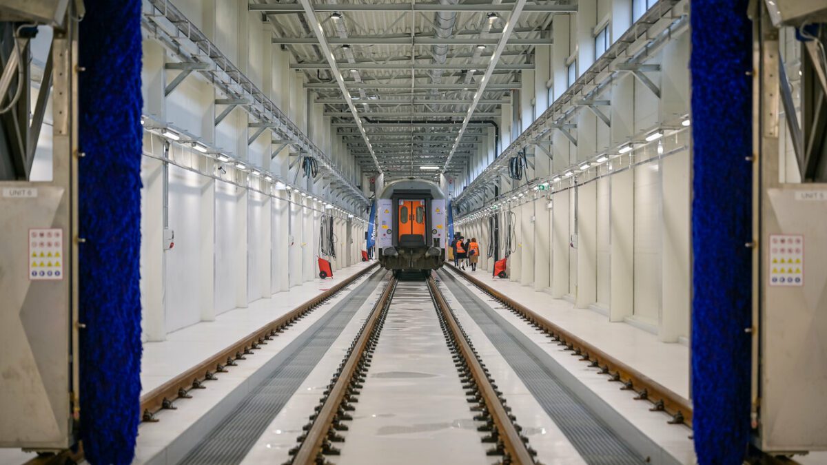 Wrocławska eko-myjnia dla pociągów już gotowa. Kosztowała ponad 33 mln zł.